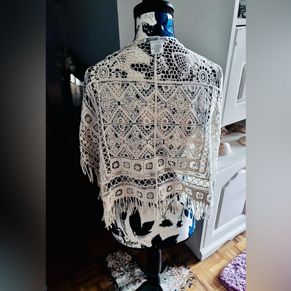 Solitaire crochet fringe cover up/top - Picture 4 of 5